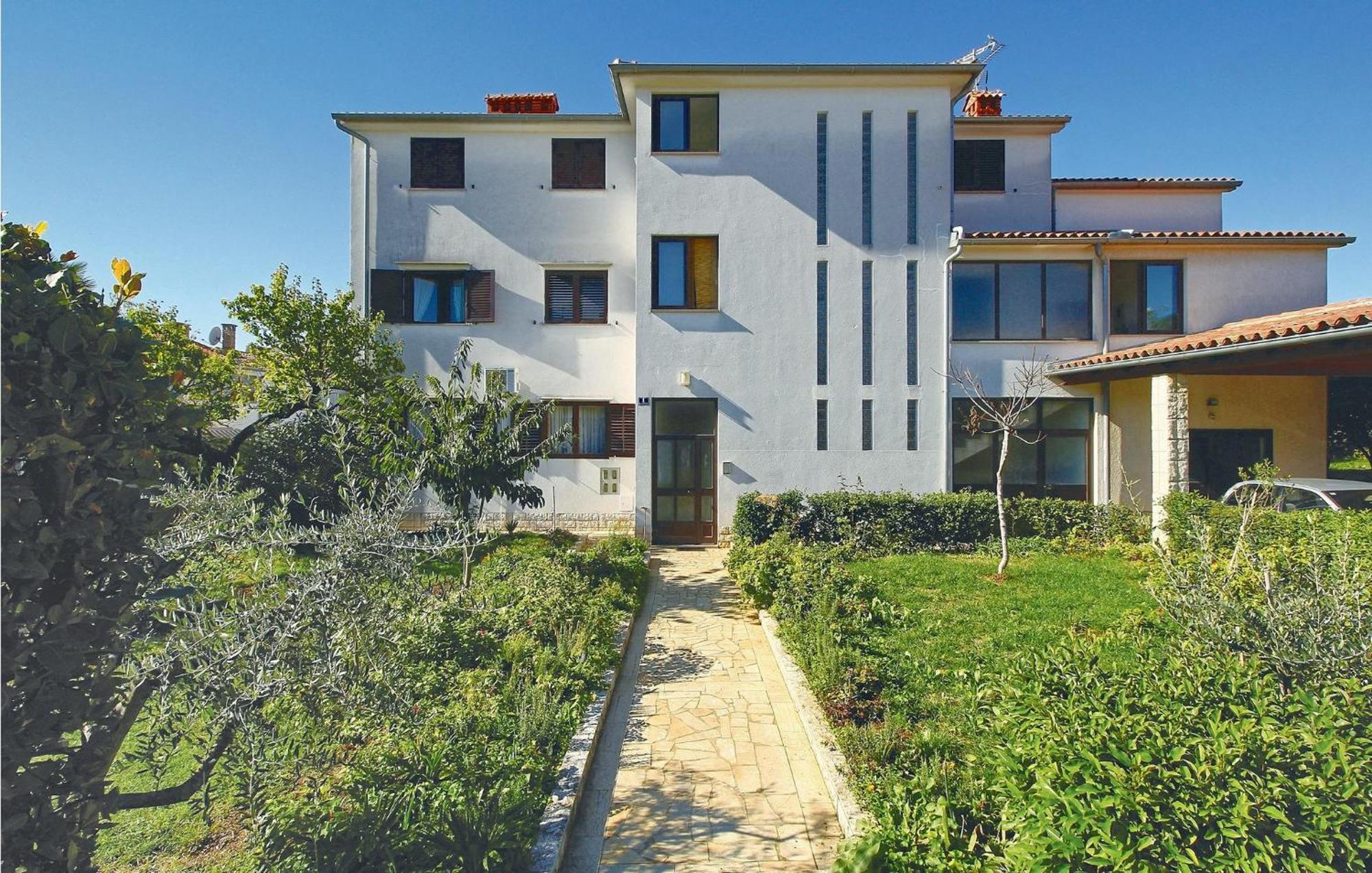 Apartament 2 Bedroom In *
